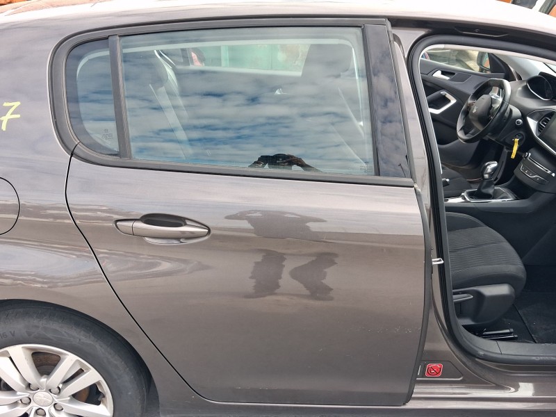 Recambio de puerta trasera derecha para peugeot 308 ii (lb_, lp_, lw_, lh_, l3_) 1.6 hdi referencia OEM IAM 9802165580  