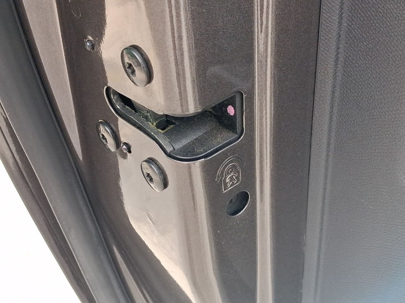 Recambio de cerradura puerta trasera izquierda para peugeot 308 ii (lb_, lp_, lw_, lh_, l3_) 1.6 hdi referencia OEM IAM 98261260