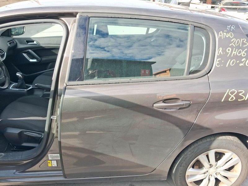 Recambio de puerta trasera izquierda para peugeot 308 ii (lb_, lp_, lw_, lh_, l3_) 1.6 hdi referencia OEM IAM 9802165680  