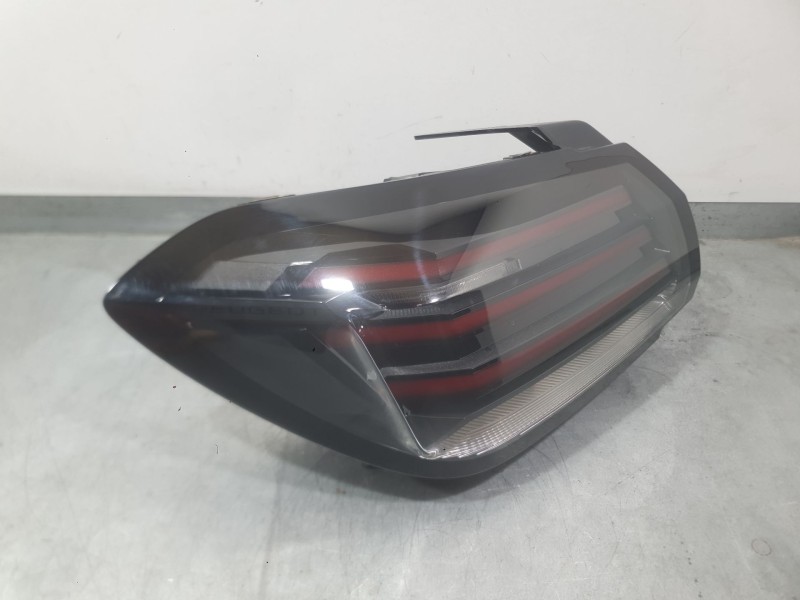Recambio de piloto trasero izquierdo para peugeot 208 ii (ub_, up_, uw_, uj_) 1.2 puretech 100 referencia OEM IAM 9865941980  