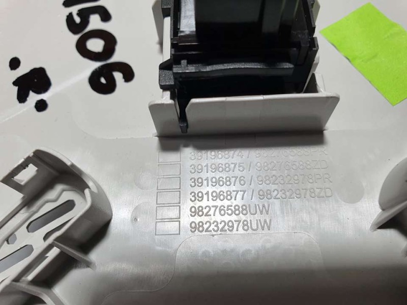 Recambio de luz interior para citroën c4 feel pack referencia OEM IAM 98276588 98232978 