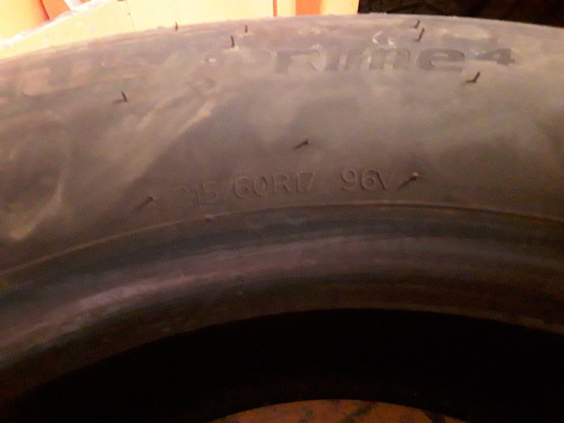 Recambio de neumatico pareja para neumaticos reutilizados - referencia OEM IAM 215601796V HANKOOK 215/60/17/96V