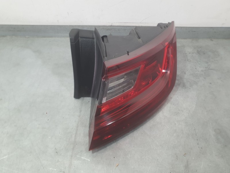Recambio de piloto trasero derecho exterior para renault megane iv hatchback (b9a/m/n_) 1.2 tce 130 (b9mr) referencia OEM IAM 26