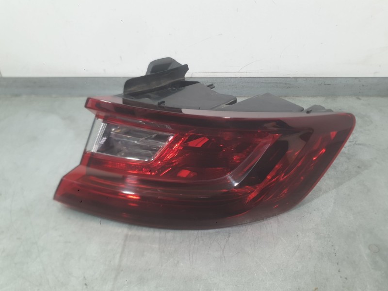 Recambio de piloto trasero derecho exterior para renault megane iv hatchback (b9a/m/n_) 1.2 tce 130 (b9mr) referencia OEM IAM 26