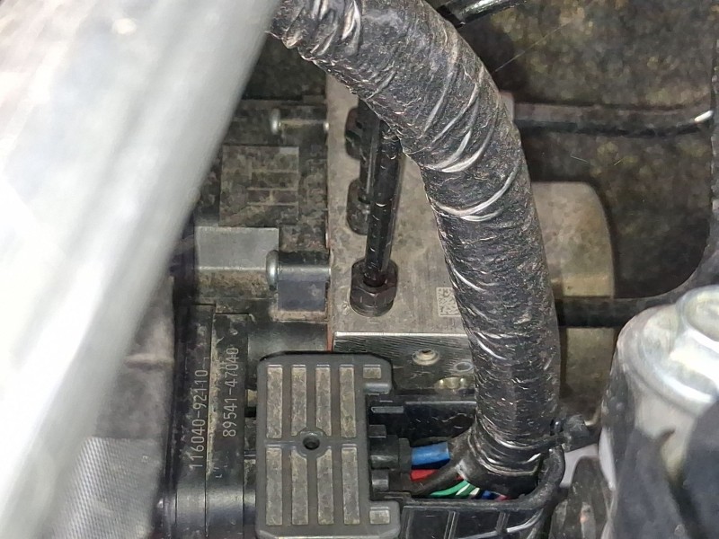 Recambio de abs para lexus lbx referencia OEM IAM 4405052X60  