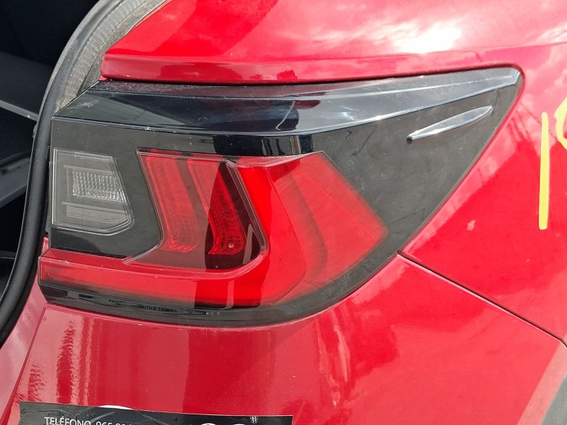 Recambio de piloto trasero derecho exterior para lexus lbx referencia OEM IAM   