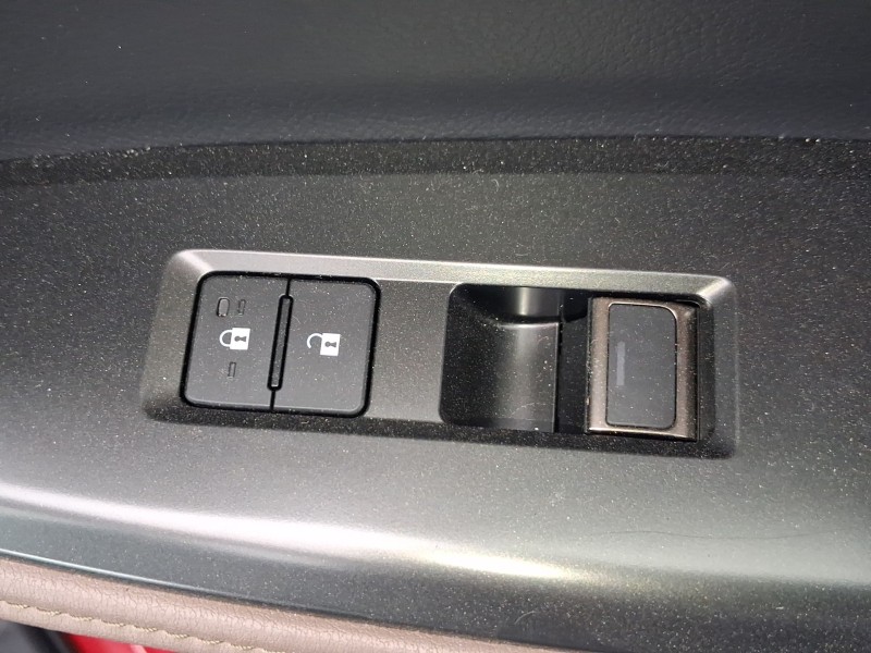 Recambio de mando elevalunas delantero derecho para lexus lbx referencia OEM IAM   