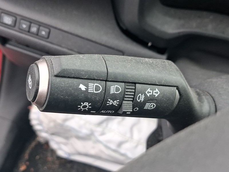 Recambio de mando luces y limpia para lexus lbx referencia OEM IAM   