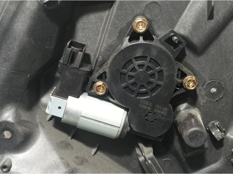 Recambio de elevalunas delantero derecho para mazda 6 berlina (gg) 2.0 crtd 136 active (5-ptas.) referencia OEM IAM CM011050  EL