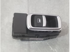 MANDO ELEVALUNAS DELANTERO DERECHO 104792980SA 