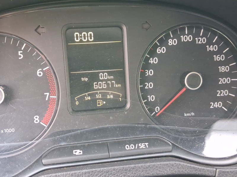 volkswagen polo v (6r1, 6c1) del año 2010
