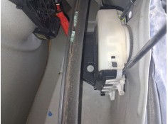 Recambio de cerradura puerta trasera derecha para toyota yaris (_p13_) 1.3 (nsp130_) referencia OEM IAM 690500D110  