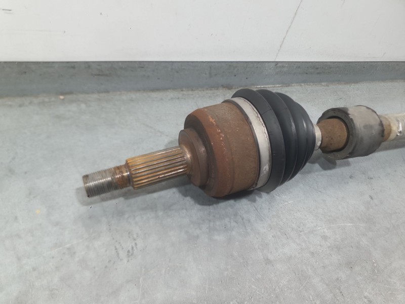 Recambio de transmision delantera izquierda para renault megane iv hatchback (b9a/m/n_) 1.5 dci 110 (b9a3) referencia OEM IAM 39