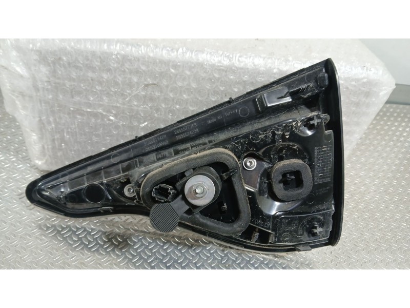 Recambio de piloto trasero izquierdo interior para renault clio v (b7_) 1.5 blue dci 100 (b7ad) referencia OEM IAM 265555477R  