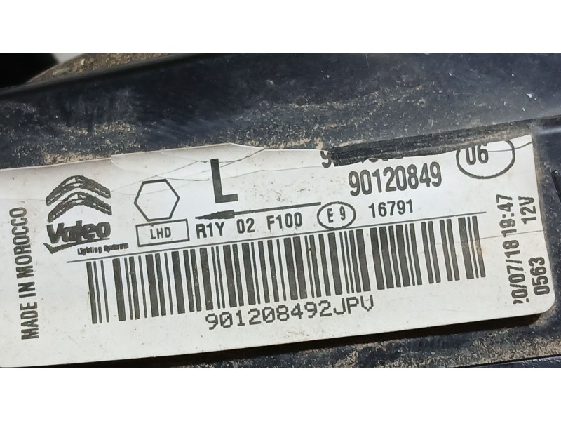 Recambio de piloto trasero izquierdo interior para citroën c4 cactus 1.2 thp 110 referencia OEM IAM 9821352780  