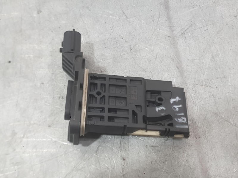 Recambio de caudalimetro para renault megane iv hatchback (b9a/m/n_) 1.5 dci 110 (b9a3) referencia OEM IAM 226805389R  