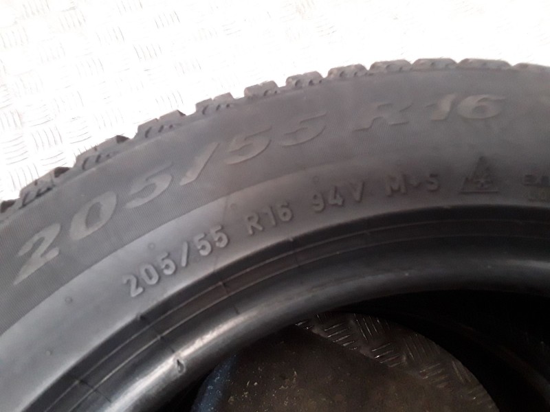 Recambio de neumatico pareja para neumaticos reutilizados - referencia OEM IAM 205551694V PIRELLI 205/55/16/94V