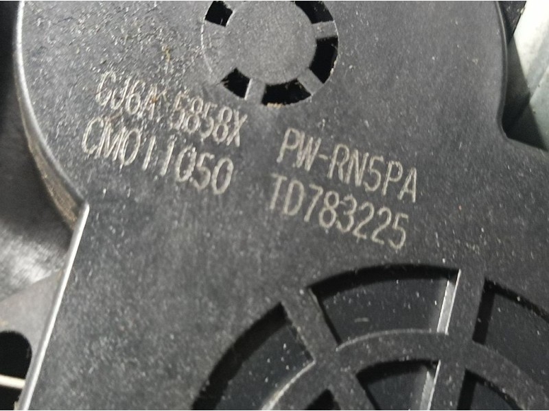 Recambio de elevalunas delantero derecho para mazda 6 berlina (gg) 2.0 crtd 136 active (5-ptas.) referencia OEM IAM CM011050  EL