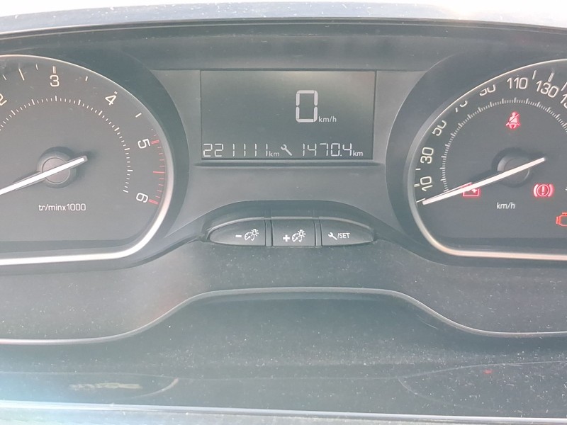 peugeot 2008 i (cu_) del año 2016