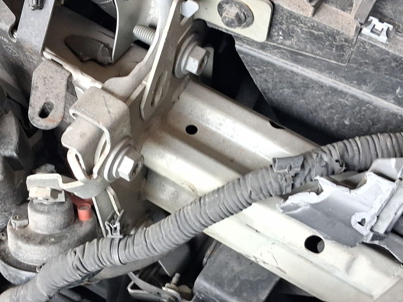Recambio de refuerzo paragolpes delantero para renault talisman grandtour (kp_) 1.6 tce 150 referencia OEM IAM 752104312R  