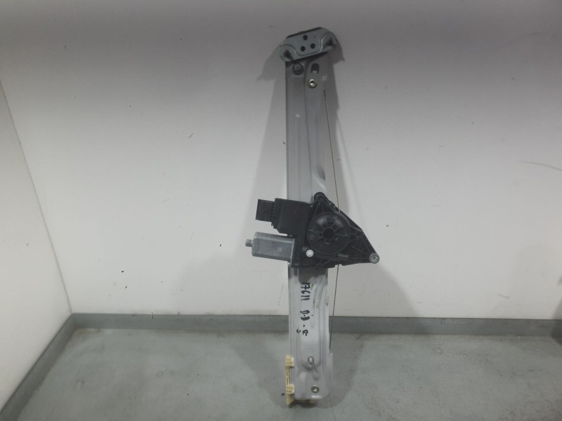 Recambio de elevalunas delantero derecho para opel crossland x / crossland (p17, p2qo) 1.2 (75) referencia OEM IAM 39227500  