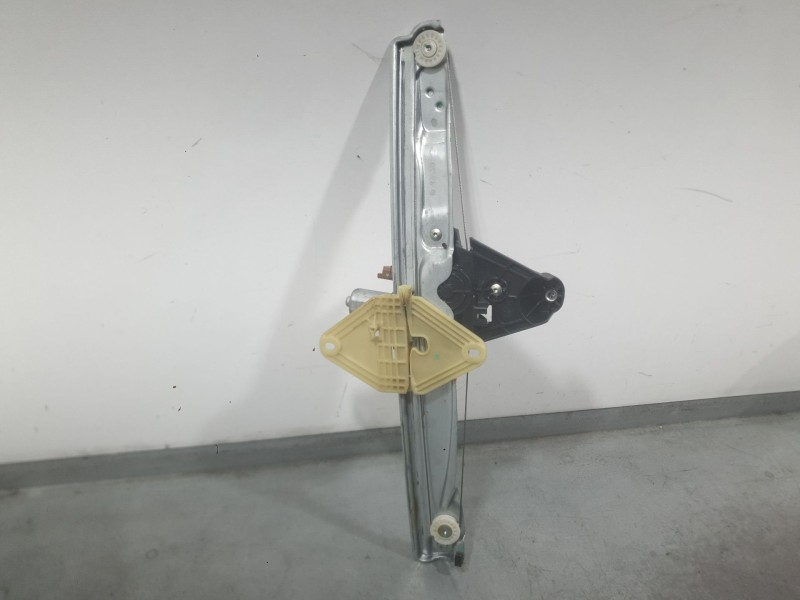 Recambio de elevalunas delantero izquierdo para dacia sandero iii 1.0 tce 90 referencia OEM IAM 807218548R  
