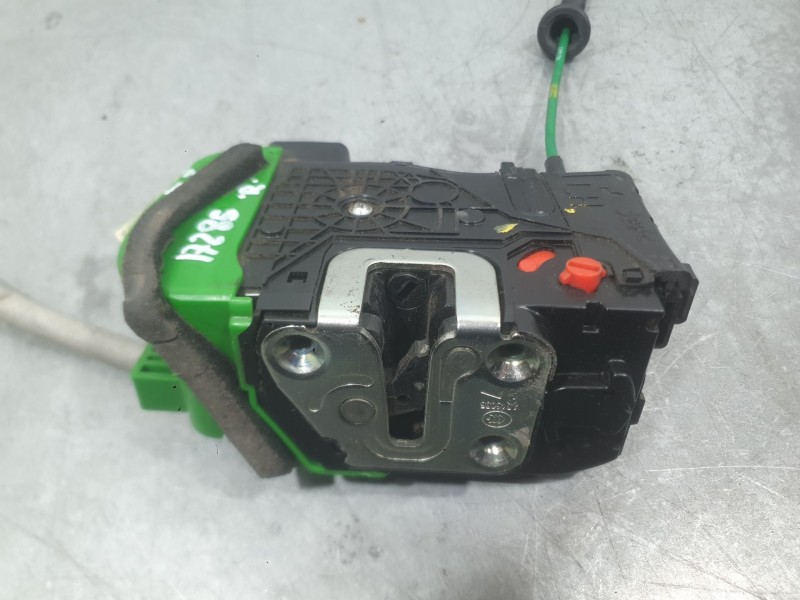 Recambio de cerradura puerta trasera izquierda para hyundai i40 i (vf) 1.7 crdi referencia OEM IAM 814103Z010  