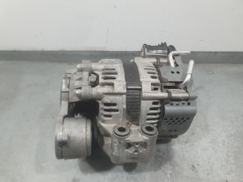 Recambio de alternador para maserati grecale modena mild hybrid q4 referencia OEM IAM 0670219336  