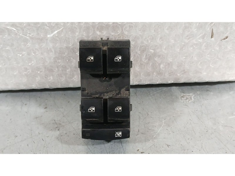 Recambio de mando elevalunas delantero izquierdo para opel astra j (p10) 1.6 cdti (68) referencia OEM IAM 13305011  