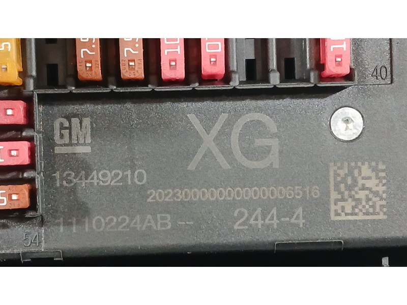 Recambio de caja reles / fusibles para opel astra j (p10) 1.6 cdti (68) referencia OEM IAM 39065975  