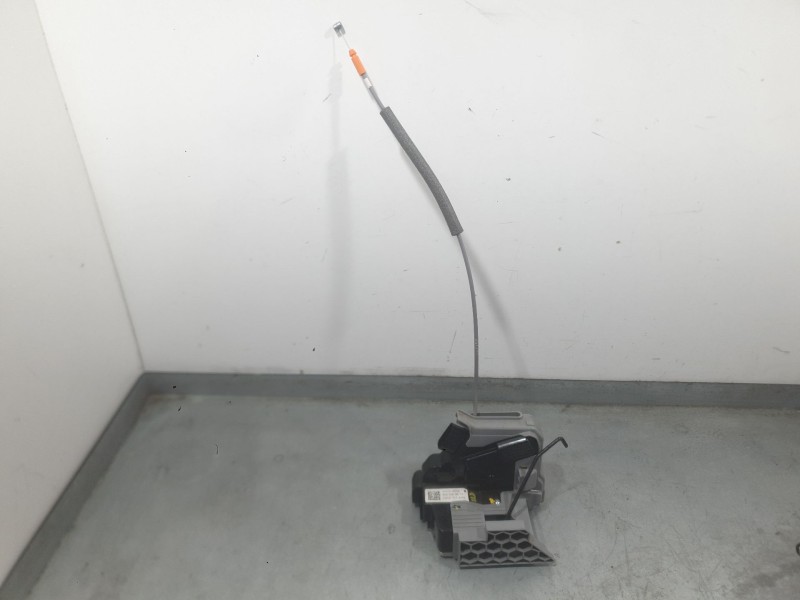 Recambio de cerradura puerta trasera izquierda para hyundai bayon (bc3) 1.0 t-gdi referencia OEM IAM 81410Q0400  