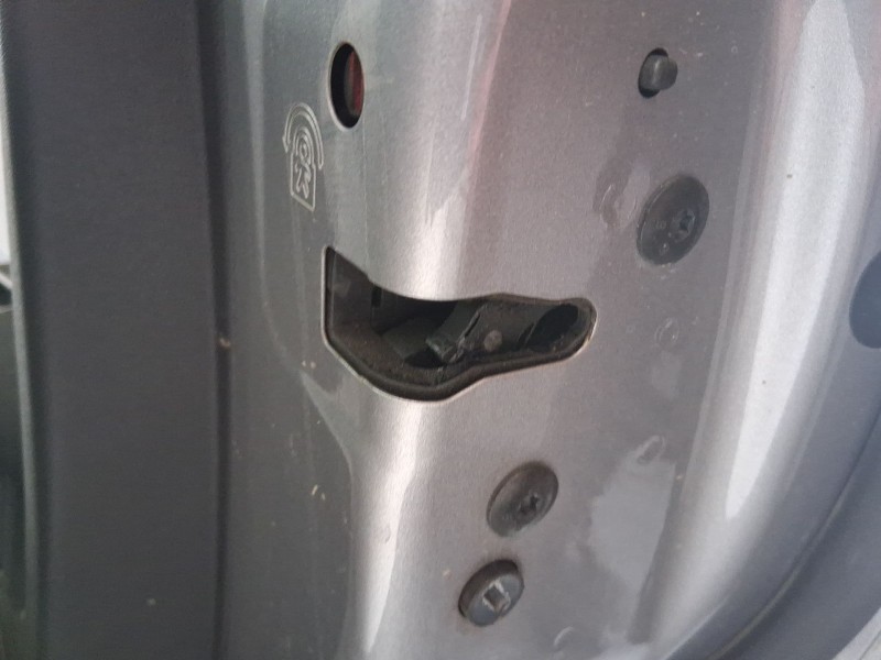 Recambio de cerradura puerta trasera derecha para citroën c3 iii (sx) 1.5 bluehdi 100 (sxyhyp, sxyhtu) referencia OEM IAM 981239