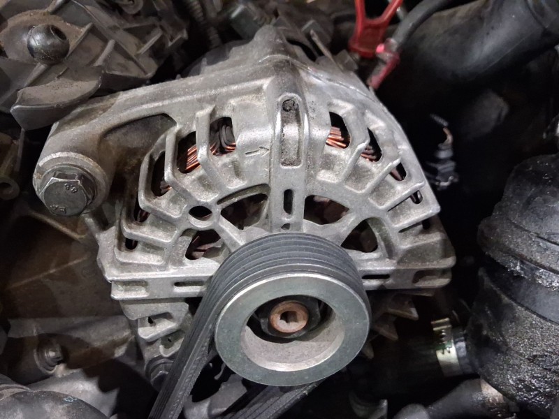 Recambio de alternador para bmw x1 (e84) sdrive 18 d referencia OEM IAM 12317802619  