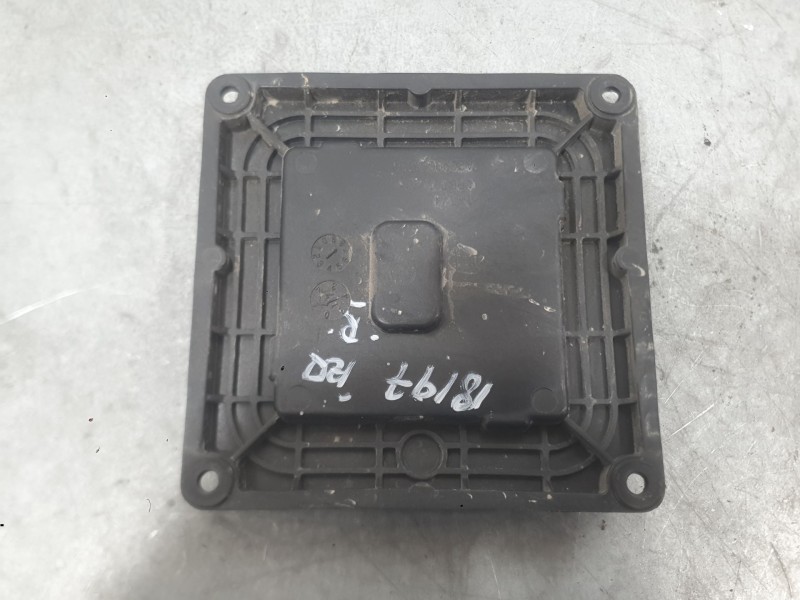 Recambio de centralita faro para renault megane iv hatchback (b9a/m/n_) 1.5 dci 110 (b9a3) referencia OEM IAM  IZQUIERDA 