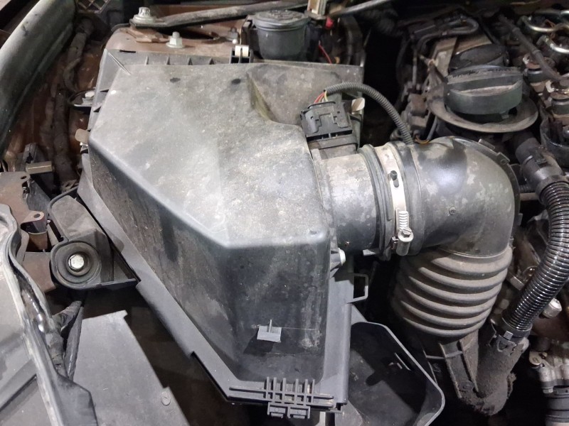 Recambio de carcasa filtro aire para bmw x1 (e84) sdrive 18 d referencia OEM IAM 13718512599  