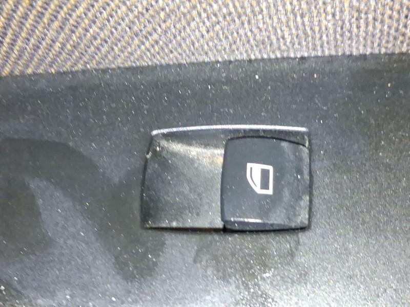 Recambio de mando elevalunas delantero derecho para bmw x1 (e84) sdrive 18 d referencia OEM IAM 61316935534  