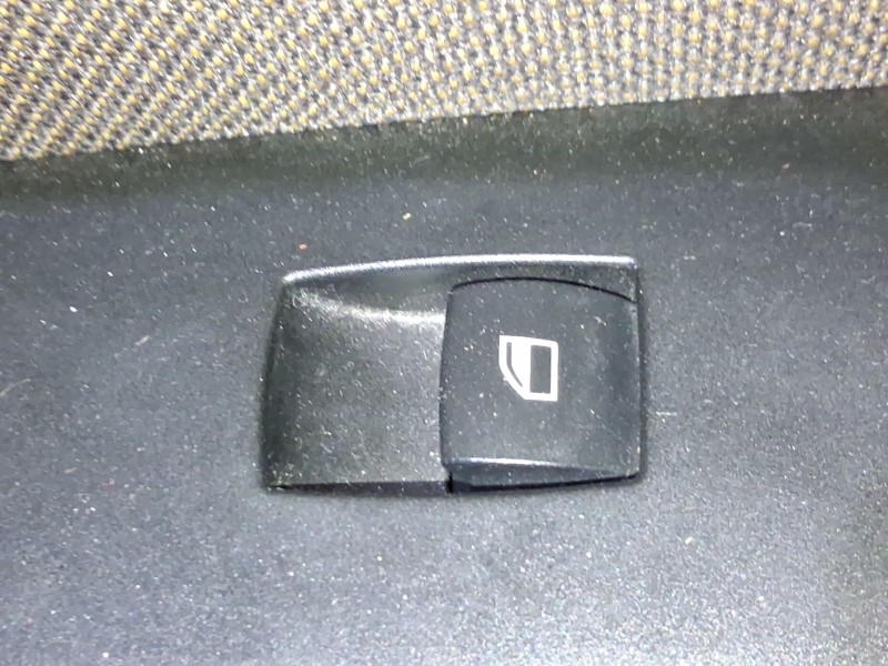 Recambio de mando elevalunas trasero derecho para bmw x1 (e84) sdrive 18 d referencia OEM IAM 61316935534  