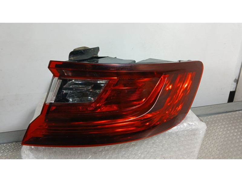 Recambio de piloto trasero derecho exterior para renault megane iv hatchback (b9a/m/n_) 1.3 tce 115 (b9n9) referencia OEM IAM 26