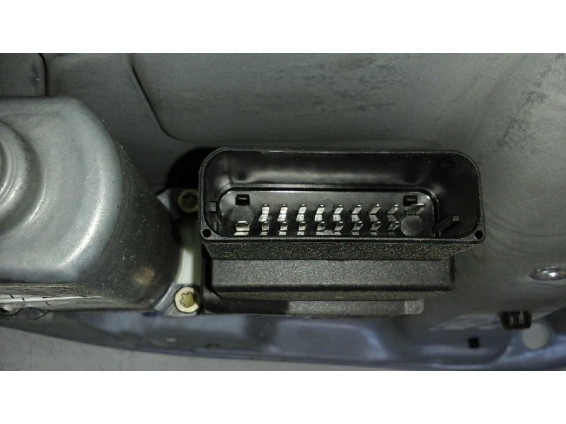 Recambio de elevalunas trasero derecho para volkswagen golf iv berlina (1j1) 1.9 tdi referencia OEM IAM 1J4959812C 18 PINS 