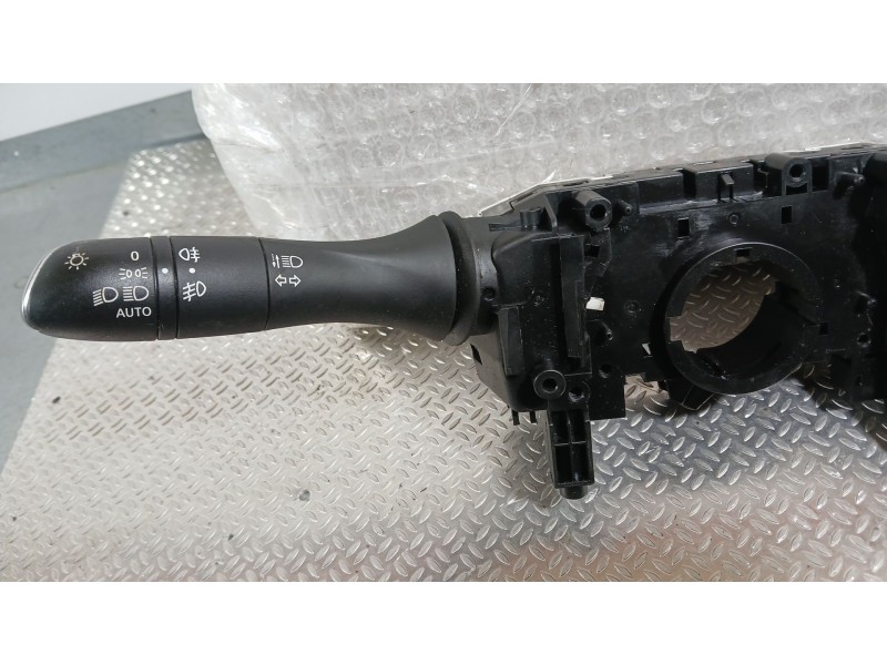 Recambio de mando luces y limpia para renault megane iv hatchback (b9a/m/n_) 1.3 tce 115 (b9n9) referencia OEM IAM 255674919R  