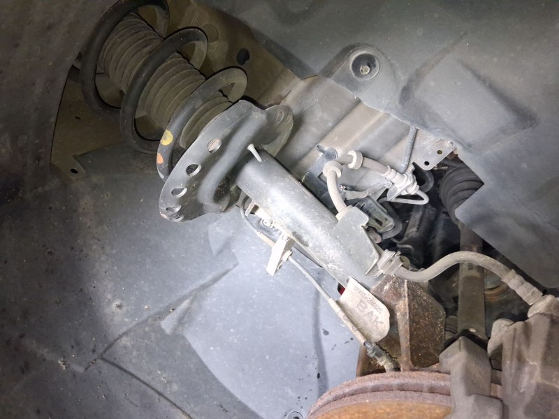 Recambio de amortiguador delantero derecho para ford s-max (wa6) 2.0 tdci referencia OEM IAM 1746160  