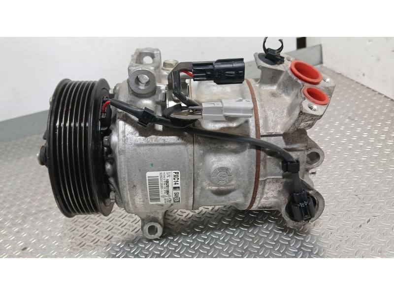 Recambio de compresor aire acondicionado para renault megane iv hatchback (b9a/m/n_) 1.3 tce 115 (b9n9) referencia OEM IAM 92600