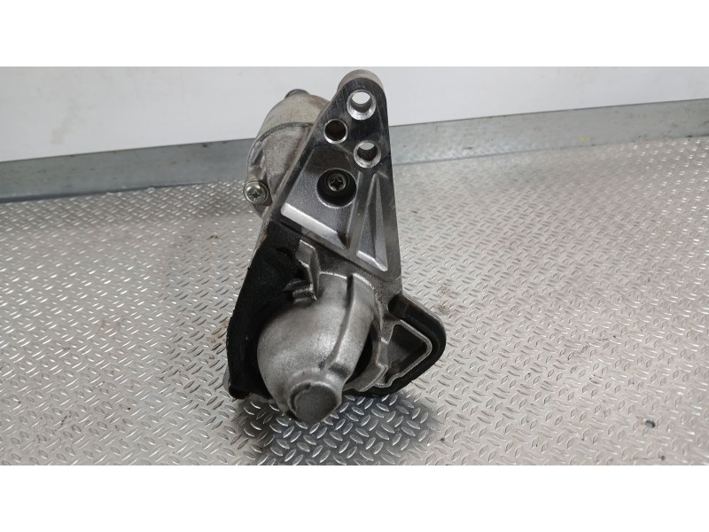 Recambio de motor arranque para renault megane iv hatchback (b9a/m/n_) 1.3 tce 115 (b9n9) referencia OEM IAM 233006662R  