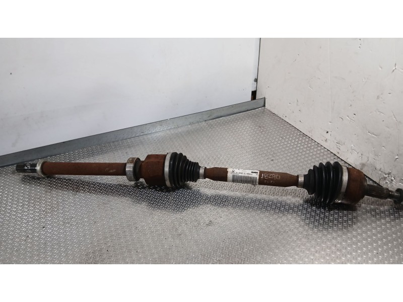 Recambio de transmision delantera derecha para renault megane iv hatchback (b9a/m/n_) 1.3 tce 115 (b9n9) referencia OEM IAM 3910