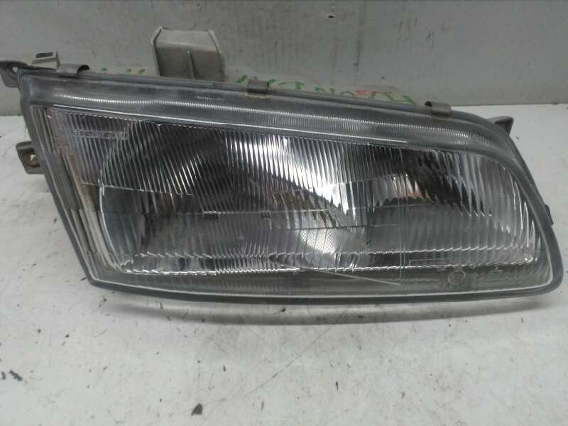 Recambio de faro derecho para hyundai h 1 referencia OEM IAM   UNA PATA TOCADA