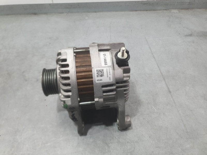 Recambio de alternador para mazda 3 (bm, bn) 2.0 referencia OEM IAM PE0118300  