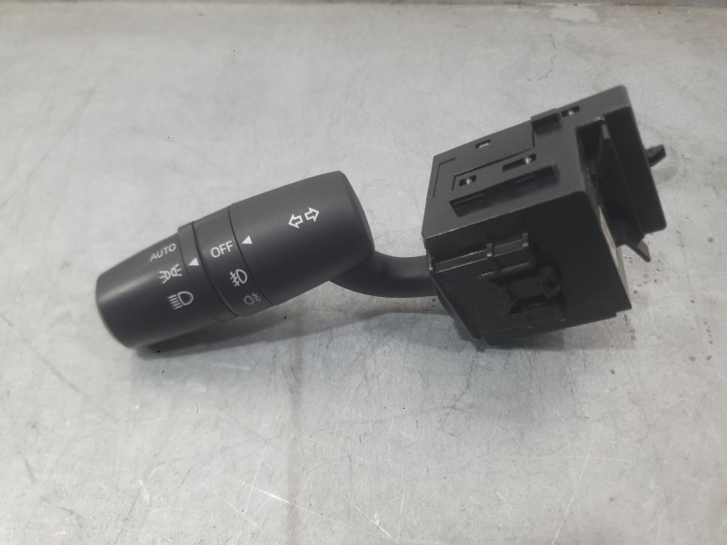 Recambio de mando luces y limpia para mazda 3 (bm, bn) 2.0 referencia OEM IAM KD4766122  KS0366128