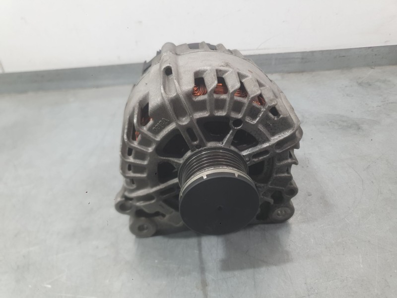 Recambio de alternador para volkswagen golf vi (5k1) 1.4 tsi referencia OEM IAM 03C903023AX 03C903024J 