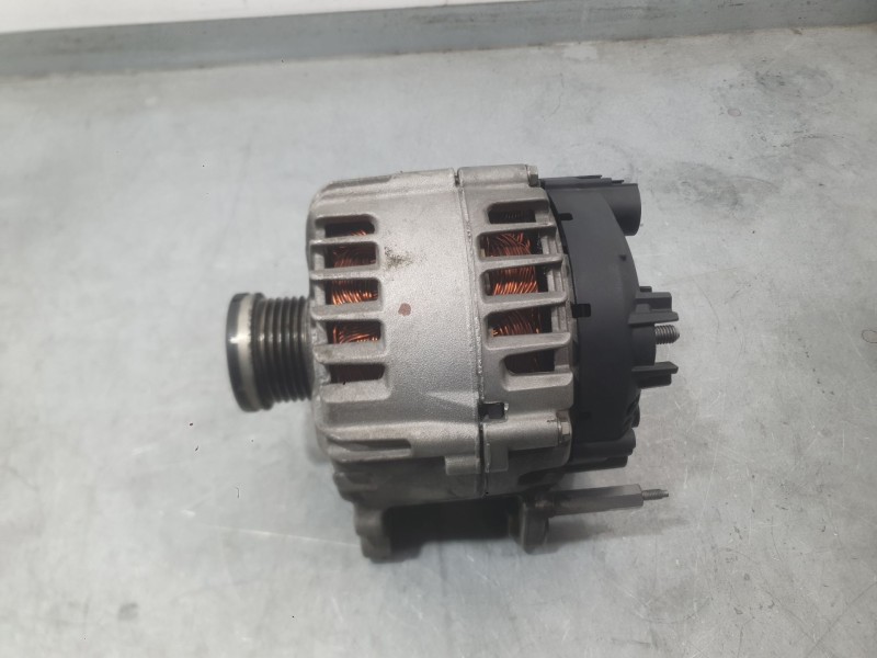 Recambio de alternador para volkswagen golf vi (5k1) 1.4 tsi referencia OEM IAM 03C903023AX 03C903024J 