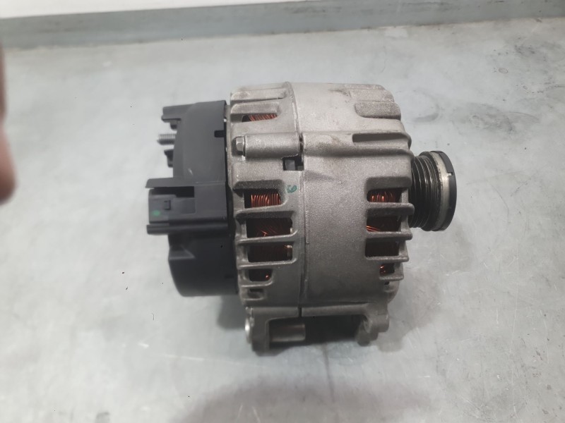 Recambio de alternador para volkswagen golf vi (5k1) 1.4 tsi referencia OEM IAM 03C903023AX 03C903024J 